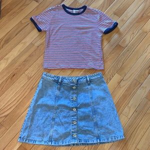 H&M Divided Red, White and Blue Stripe Patriotic T-Shirt 🇺🇸 - Medium